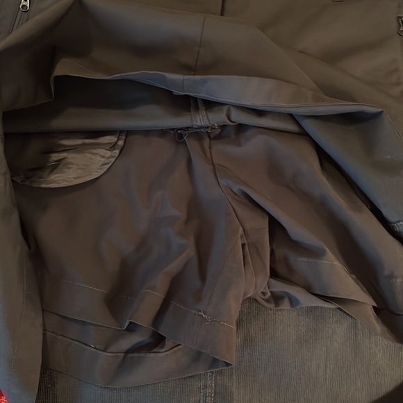 Nivo Women’s black skort with zipper pockets size 14 Preloved - Picture 9 of 9